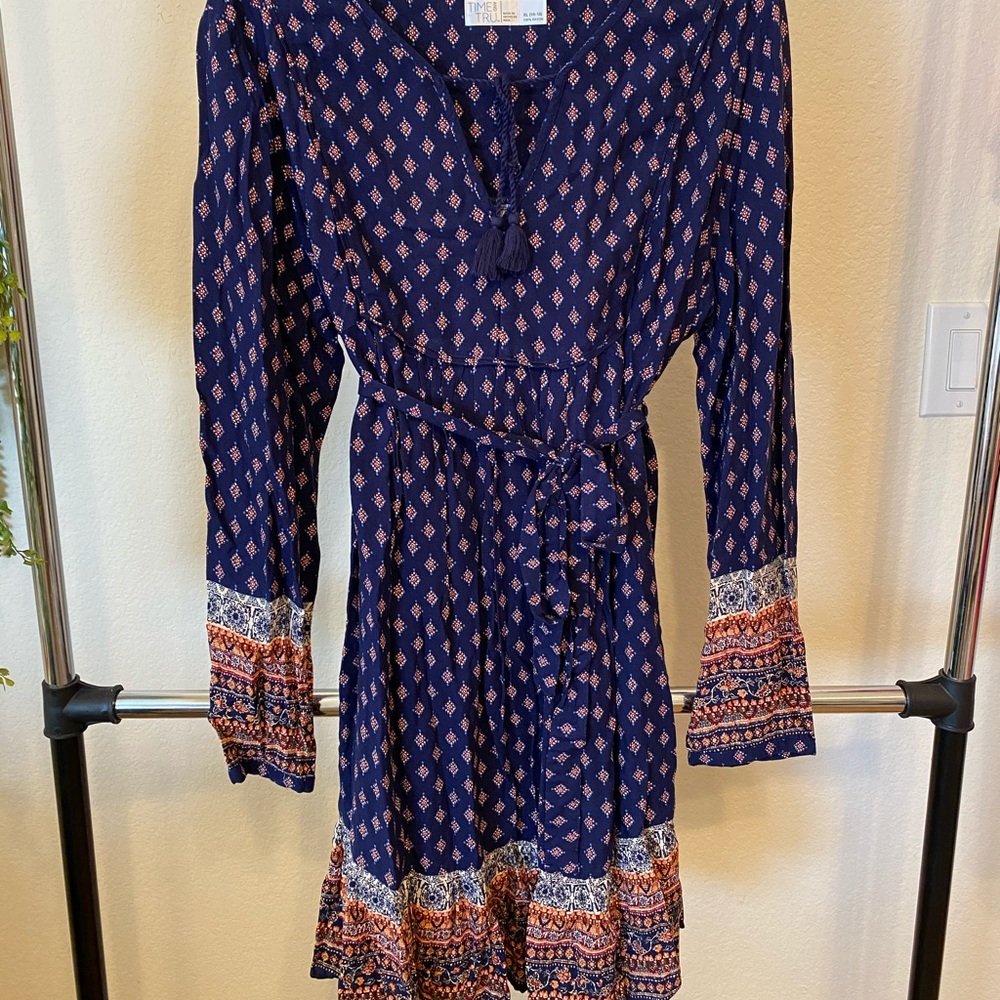 Never worn long sleeve navy and coral print dress